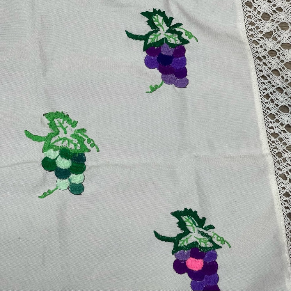 Grapes Embroidered Cloth Napkin Tortilla Warmer Servilleta - Picture 3 of 8